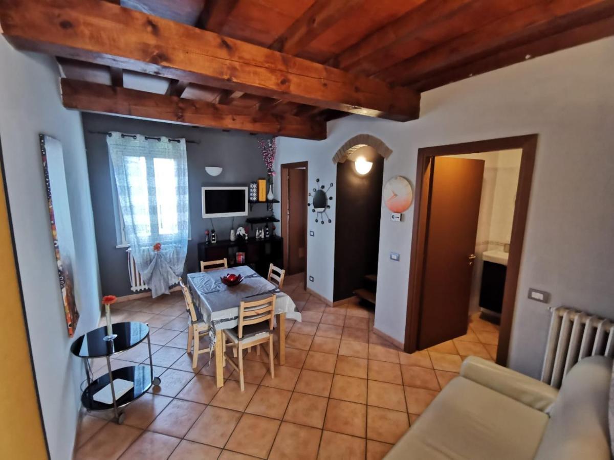 Apartment In The City Center With Self Check-In Parme Extérieur photo